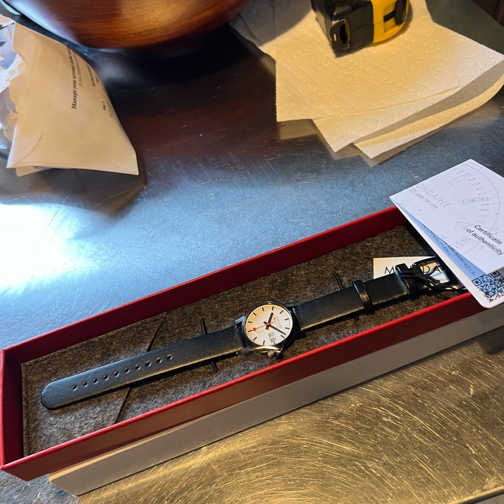 Mondaine - Evo Big Date - A669.30305.61SBB -UNISEX